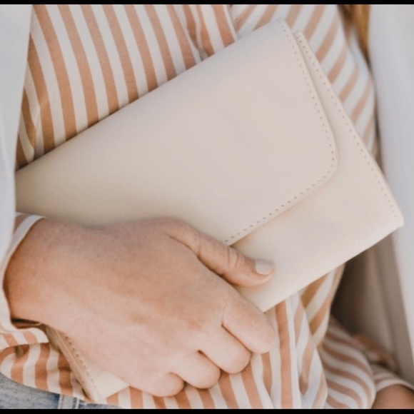 october jaipur Handbags - 2/$32 ✨Vegan Leather Nude Clutch